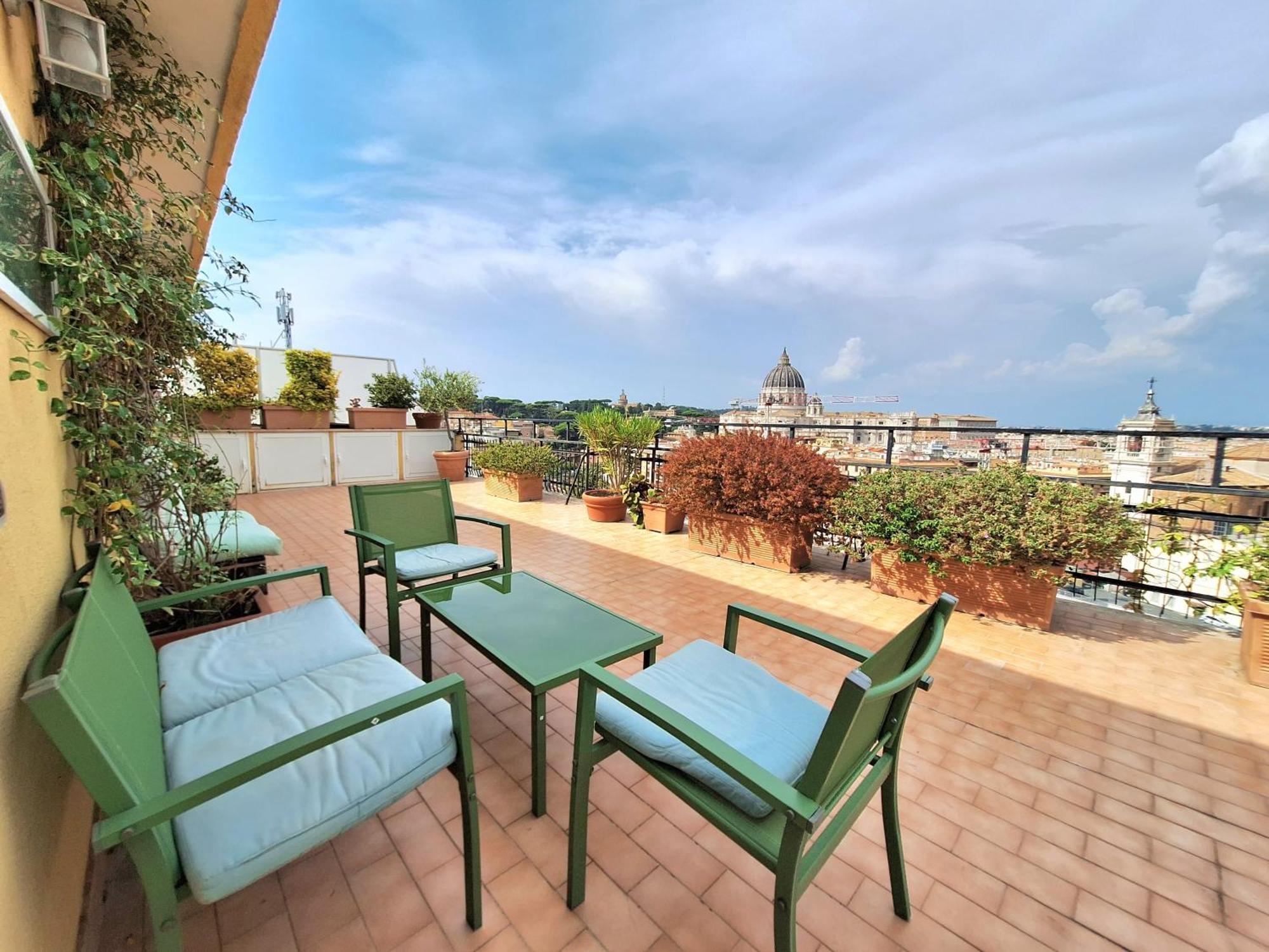 Delmirani'S Book Apartments - Vatican View Рим Екстер'єр фото